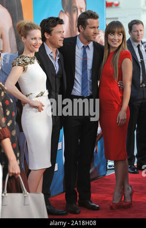 LOS ANGELES, Ca. August 01, 2011: Leslie Mann (links), Jason Bateman, Ryan Reynolds & Olivia Wilde bei der Weltpremiere des neuen Films The Change-Up im Regency Dorf Theater, Westwood. © 2011 Paul Smith/Featureflash Stockfoto