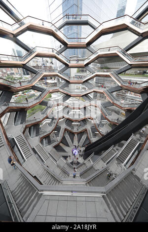 Schiff ist zwischen 30. und 34 Straßen und 10. und 11. Avenue, im Herzen von Hudson Yards, die neue Nachbarschaft von Manhattan Stockfoto