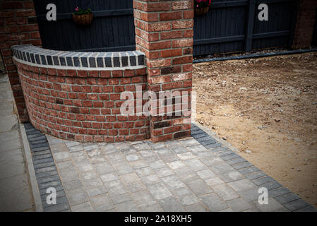 Gartenbau, blockwork, Mauerwerk, Pflaster & Fechten Stockfoto