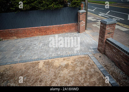 Gartenbau, blockwork, Mauerwerk, Pflaster & Fechten Stockfoto