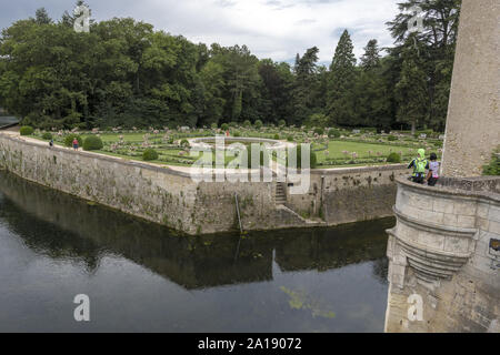 Europa Frankreich Chenonceaux: 2019-07 die berühmten Gärten von Katharina von Medici ab Schloss Chenonceau gesehen. Stockfoto