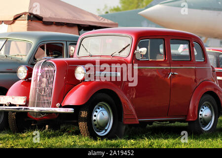 Kiew, Ukraine, 30. April 2017 - Oldtimer im alten Auto Land Festival Stockfoto