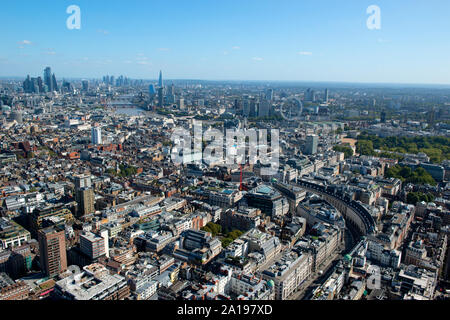 Soho, Regents Street und London aus der Luft gesehen. Stockfoto