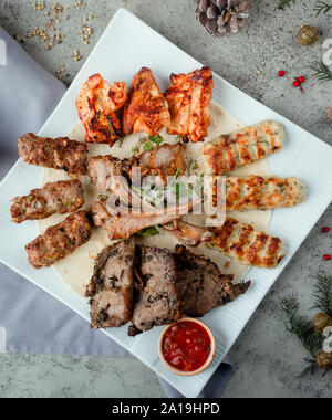 Aserbaidschanische nationale Kebab mix Stockfoto
