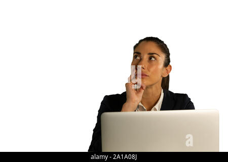 Junge besorgt Geschäftsfrau mit einem Laptop Stockfoto