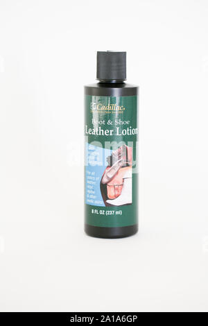 Princeton, New Jersey, 24. September 2019: Cadillac Boot- und Leder Lotion Bedingungen, reinigt, Wiederherstellungen, schützt und poliert alle Farben aus Leder Stockfoto