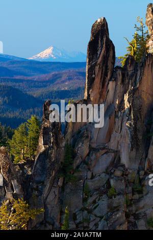 Mount Shasta von Wächter übersehen, Crater Lake National Park, den Vulkan Legacy National Scenic Byway, Oregon Stockfoto