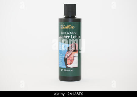 Princeton, New Jersey, 24. September 2019: Cadillac Boot- und Leder Lotion Bedingungen, reinigt, Wiederherstellungen, schützt und poliert alle Farben aus Leder Stockfoto