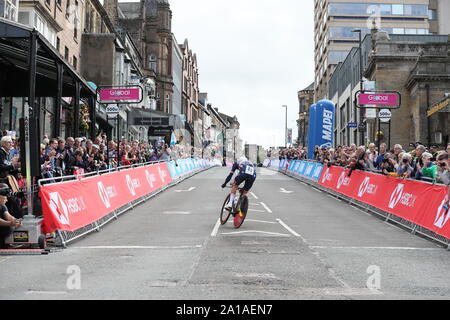 Harrogate, Großbritannien. 25 Sep, 2019. HARROGATE, 25-09-2019, Radfahren, WK WIELRENNEN, Weltmeisterschaften, tijdrit, Elite Männer, Pierre Latour auf dem Weg zum Ende der Credit: Pro Schüsse/Alamy leben Nachrichten Stockfoto