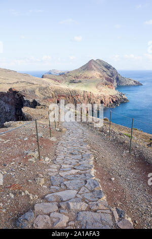 Vulkanische Landschaft am Kap Ponta de São Lourenço, den östlichsten Punkt der Insel Madeira, Portugal. Stockfoto