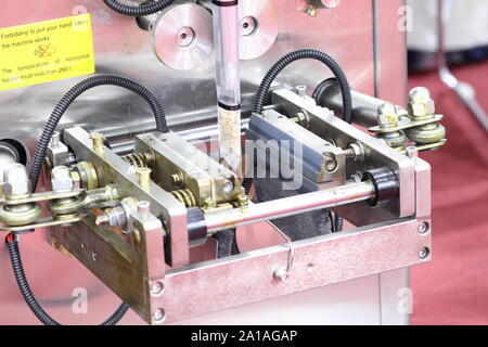 Trockene bean Verpackung Verpackungsmaschine; Beutel Stockfoto