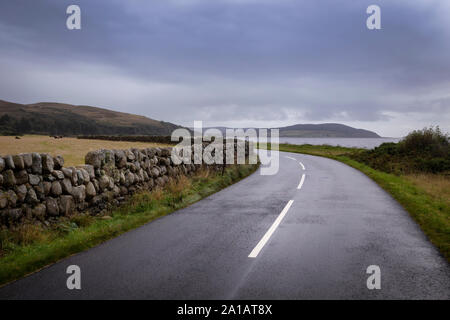 Straße im schottischen Hochland Stockfoto