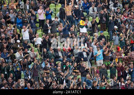 München, Deutschland. 22 Sep, 2019. Oktoberfest Sevens Rugby Turnier in München am 21. und 22. September 2019. Große Begeisterung und eine tolle Atmosphäre unter den Zuschauern im Olympiastadion. Credit: Jürgen Kessler/dpa/Alamy leben Nachrichten Stockfoto