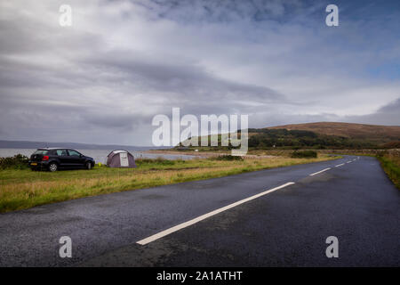 Wildes Campen am Straßenrand auf Arran Stockfoto