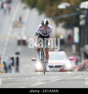 Harrogate, Großbritannien. 25 Sep, 2019. HARROGATE, 29-09-2019, Radfahren, WK WIELRENNEN, Weltmeisterschaften, tijdrit, Elite Mannen, Rohan Dennis wint de WK tijdrit voor Remco Evenepoel Credit: Pro Schüsse/Alamy leben Nachrichten Stockfoto