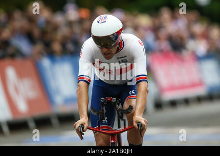 Harrogate, Großbritannien. 25. September 2019. Alex Dowsett Großbritannien Fünfter bei der 2019 UCI Road World Championships Mens Elite Einzelzeitfahren. September 25, 2019 Credit Dan-Cooke/Alamy leben Nachrichten Stockfoto