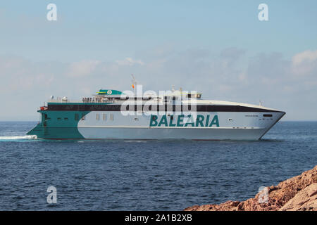 Ibiza, Spanien - May 03, 2019: High-Speed Fähre Stockfoto