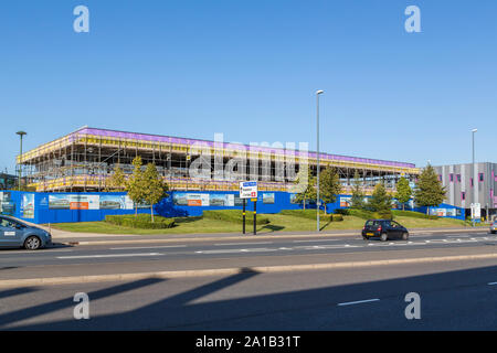 Bau ist unterwegs von 3 Devon Weise, ein neues 2-stöckiges Bürogebäude und der dritte Bürogebäude in Longbridge Technology Park gebaut werden. Stockfoto