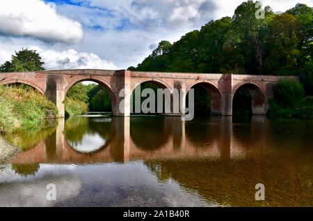 Bredwardine Brücke überspannt den Fluss Wye. Stockfoto