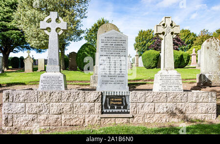 Das Grab von J M Barrie, Kirriemuir Friedhof, Kirriemuir, Schottland Stockfoto