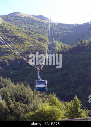 MALCESINE, Nord Italien. Skilift verbindet die Stadt mit den Monte Baldo. Stockfoto