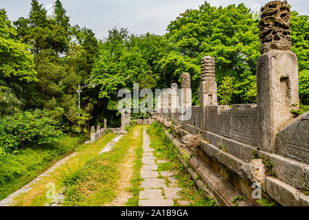 Nanjing Ming Xiaoling Mausoleum Dongpei Dianjizhi Dragon Skulpturen Terrasse in der Nähe von Tablet Hall Stockfoto