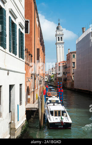 Schiefe Turm von San Giorgio dei Greci Kirche in Venedig, Venetien, Italien Stockfoto