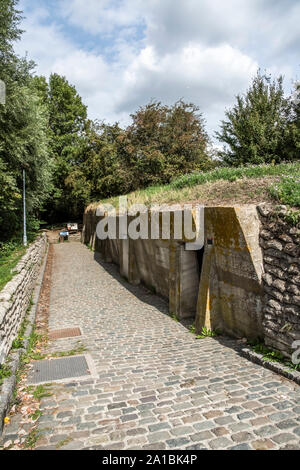 Krankenhaus Bunker bei Essex Farm WWI Friedhof auf die wesentlichen in der Nähe von Ypern, wo Col John McCrae gedient, wenn er die WWI Gedicht "In Flanders Fields schrieb Stockfoto