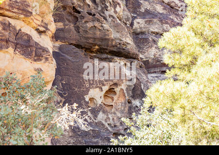 Felszeichnungen in der Red Rock Canyon in Nevada Stockfoto