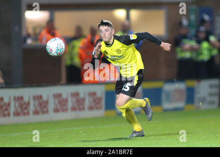 Burton Upon Trent, Großbritannien. 25 Sep, 2019. Reece Hutchinson von Burton Albion (15) Während der EFL Carabao Pokalspiel zwischen dem Burton Albion und Bournemouth an der Pirelli Stadium, Burton upon Trent, England am 25. September 2019. Foto von Mick Haynes. Nur die redaktionelle Nutzung, eine Lizenz für die gewerbliche Nutzung erforderlich. Keine Verwendung in Wetten, Spiele oder einer einzelnen Verein/Liga/player Publikationen. Credit: UK Sport Pics Ltd/Alamy leben Nachrichten Stockfoto