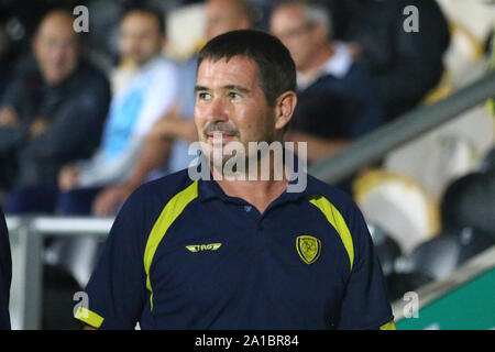 Burton Upon Trent, Großbritannien. 25 Sep, 2019. Nigel Clough Manager von Burton Albion in der EFL Carabao Pokalspiel zwischen dem Burton Albion und Bournemouth an der Pirelli Stadium, Burton upon Trent, England am 25. September 2019. Foto von Mick Haynes. Nur die redaktionelle Nutzung, eine Lizenz für die gewerbliche Nutzung erforderlich. Keine Verwendung in Wetten, Spiele oder einer einzelnen Verein/Liga/player Publikationen. Credit: UK Sport Pics Ltd/Alamy leben Nachrichten Stockfoto