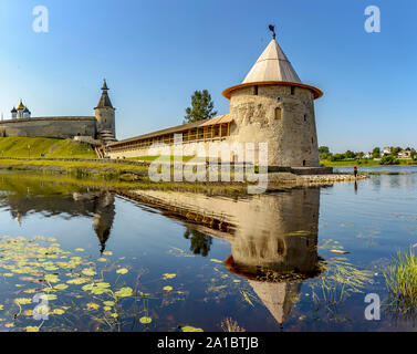 Dreifaltigkeitskirche in Pskow ist die Hauptattraktion der Stadt, eine der ältesten Kirchen in Russland. Stockfoto