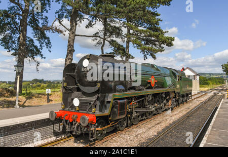 Cheltenham, ENGLAND - SEPTEMBER 2019: Die Dampflok Peninsular und Oriental auf der Dampfeisenbahn Gloucestershire und Warwickshire Stockfoto