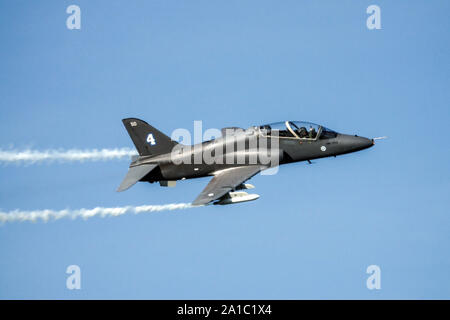 Finnische Luftwaffe mit British Aerospace Hawk Mk.51 Jet, Display team Mitternacht Falken Stockfoto