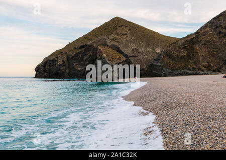 Playa de los Muertos (Strand Los Muertos) in der Almeria Provinz, Andalusien, Spanien Stockfoto