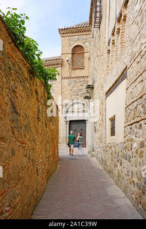 TOLEDO, SPANIEN-22 Jun 2019 - Blick auf die Sehenswürdigkeiten Synagoge von El Transito, jetzt eine Sephardische Museum in Toledo, Spanien. Stockfoto