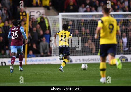 Oxford, UK. 25 Sep, 2019. 25. September 2019; Kassam Stadion, Oxford, Oxfordshire, England; englische Fußball-Liga Cup, Carabao Becher; Oxford United gegen West Ham United; Tariqe Fosu Oxford bricht, das dritte Ziel in der 86. Minute Credit: Aktion Plus Sport Bilder/Alamy leben Nachrichten Stockfoto