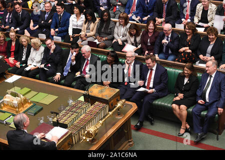 London, Großbritannien. 25. Sep 2019. Foto auf Sept. 25, 2019 zeigt das Unterhaus in London, Großbritannien. Der britische Premierminister Boris Johnson vor einem enormen Druck, da das Parlament erneut geöffnet Mittwoch, nachdem der Oberste Gerichtshof seine Tat das Parlament für fünf Wochen auszusetzen, rechtswidrig war. (Jessica Taylor/britischen Parlament/Handout über Xinhua) HOC MANDATORY CREDIT: britische Parlament/Jessica Taylor Quelle: Xinhua/Alamy leben Nachrichten Stockfoto