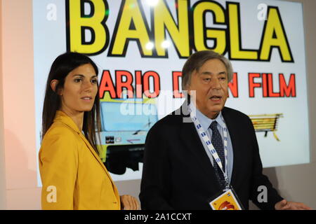 Rom, Italien. 25 Sep, 2019. Phaim Bhuiyan, Bürgermeister Virginia Raggi, Renzo Arbore, heute in Rom Roma Caput Media Festival, präsentiert der Film Bangla. (Foto von Claudio Sisto/Pacific Press) Quelle: Pacific Press Agency/Alamy leben Nachrichten Stockfoto