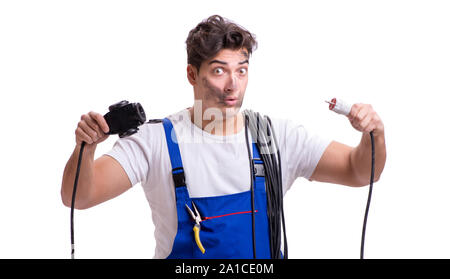 Der lustige Mann tun Elektrische Reparatur Stockfoto