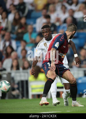 Madrid, Spanien. 25 Sep, 2019. Madrid, Spanien; 25/09/2019. Fußball der Liga Match 06 2019-2020 Real Madrid gegen C.A. Osasuna im Santiago Bernabeu Stadion statt, in Madrid. Vinicius jr. Real Madrid Spieler Credit: Juan Carlos Rojas/Picture Alliance | Verwendung weltweit/dpa/Alamy leben Nachrichten Stockfoto