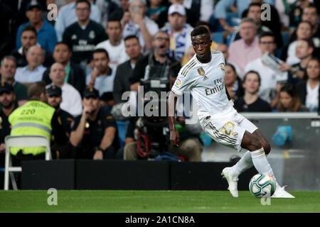 Madrid, Spanien. 25 Sep, 2019. Madrid, Spanien; 25/09/2019. Fußball der Liga Match 06 2019-2020 Real Madrid gegen C.A. Osasuna im Santiago Bernabeu Stadion statt, in Madrid. Vinicius jr. Real Madrid Spieler Credit: Juan Carlos Rojas/Picture Alliance | Verwendung weltweit/dpa/Alamy leben Nachrichten Stockfoto