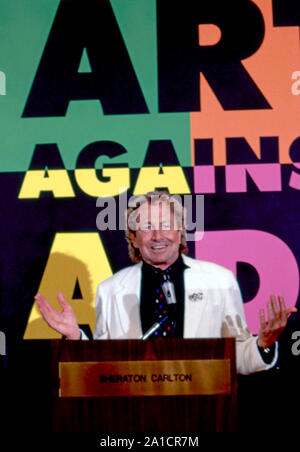 Washington DC, USA, 6. April 1990 Robert Rauschenberg Erläuterungen am Geldbeschaffer Nutzen liefert für Amfar im Sheraton Carlton Hotel Credit: Mark Reinstein/MediaPunch Stockfoto