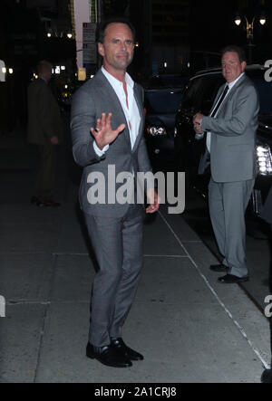 September 25, 2019 Walton Goggins bei dem späten Erscheinen mit Stephen Colbert über neue CBS Serie Das Einhorn Film in New York zu sprechen. September 25, 2019 Credit: RW/MediaPunch Stockfoto