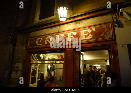 Venedig, Campo Santa Margherita, Caffe Rosso - Venedig, Campo Santa Margherita, Caffe Rosso Stockfoto