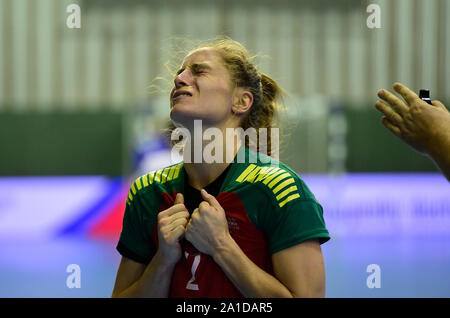 Olomouc, Tschechische Republik. 25 Sep, 2019. Mariana Ferreira Lopes (Portugal) ist während der Qualifier für Frauen handball Europameisterschaft Tschechien vs Portugal in Olomouc, Tschechische Republik, 25. September 2019 gesehen. Credit: Ludek Perina/CTK Photo/Alamy leben Nachrichten Stockfoto