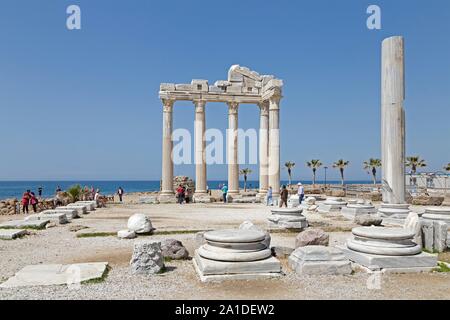 Die Ruinen der Tempel des Apollo, Side, Provinz Antalya, Türkei Stockfoto