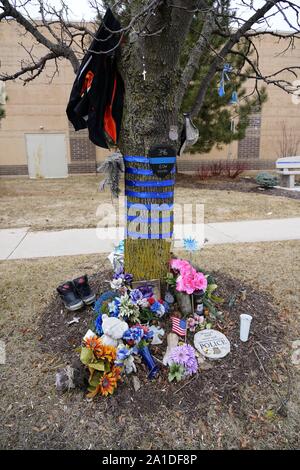 Denkmal für Wisconsin State Trooper officer Trevor J. Casper steht auf Norden Berger Allee in Fond du Lac, Wisconsin Stockfoto