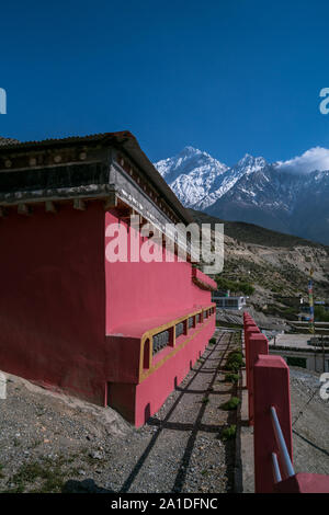 Thini Gompa Kloster in einem kleinen Dorf in der Nähe von Thini Jomsom, Mustang, Nepal Stockfoto