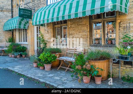 STOW-on-the-Wold, Großbritannien - 21 September 2019: Stow-on-the-Wold ist eine Gemeinde im Bereich der Gloucestershire Cotswolds Stockfoto